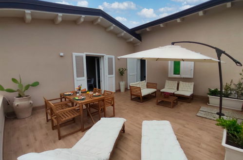 Foto 2 - Apartamento de 2 quartos em Noto com jardim e terraço