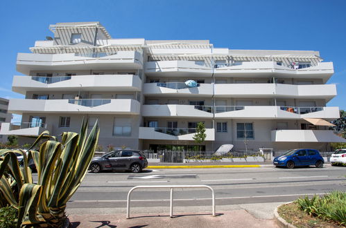 Foto 17 - Appartamento con 2 camere da letto a Cagnes-sur-Mer con terrazza e vista mare