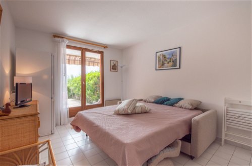 Foto 7 - Appartamento con 1 camera da letto a Cavalaire-sur-Mer con piscina e vista mare