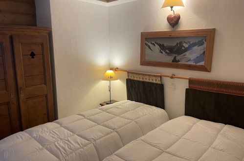 Foto 16 - Apartamento de 3 habitaciones en Chamonix-Mont-Blanc con piscina y vistas a la montaña