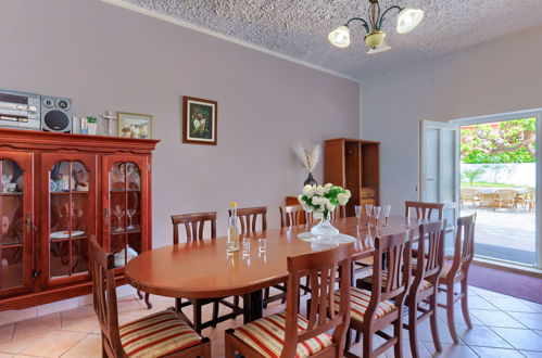 Foto 10 - Casa con 4 camere da letto a Poreč con piscina privata e giardino