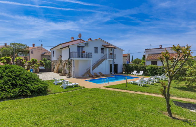 Casa de 6 quartos em Poreč com piscina privada e jardim - Foto 39