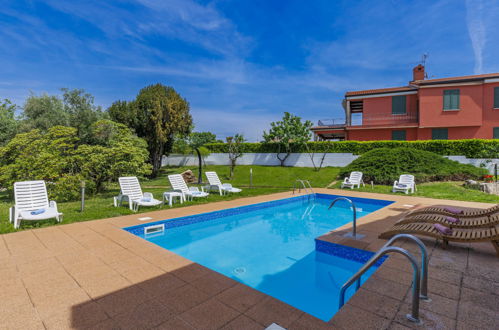 Photo 11 - Maison de 4 chambres à Poreč avec piscine privée et jardin