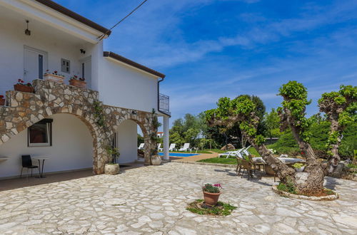 Photo 25 - Maison de 4 chambres à Poreč avec piscine privée et jardin