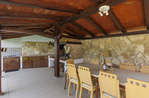 Foto 16 - Casa de 4 quartos em Poreč com piscina privada e jardim
