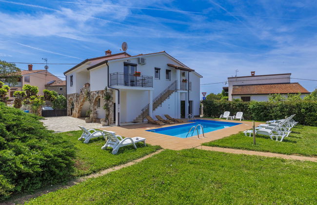 Casa de 6 quartos em Poreč com piscina privada e jardim - Foto 14