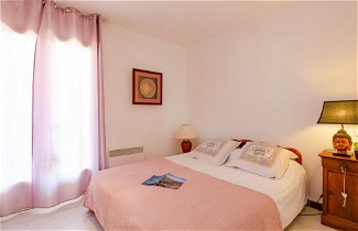Foto 2 - Appartamento con 1 camera da letto a Fréjus con giardino e vista mare