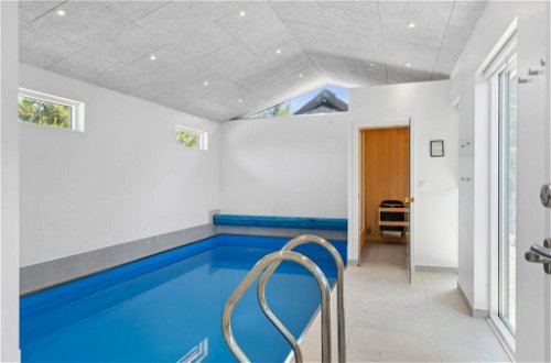 Photo 2 - Maison de 3 chambres à Millinge avec piscine privée et terrasse