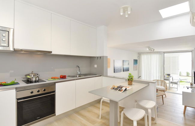 2 bedroom Apartment in San Bartolomé de Tirajana with garden and terrace - Photo 4