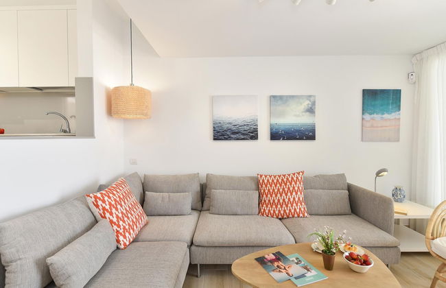 2 bedroom Apartment in San Bartolomé de Tirajana with garden and terrace - Photo 3