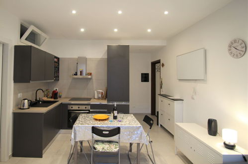 Foto 8 - Apartamento de 2 quartos em Baveno com jardim