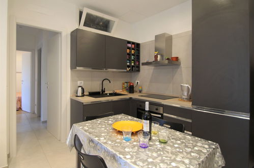 Foto 9 - Apartamento de 2 quartos em Baveno com jardim