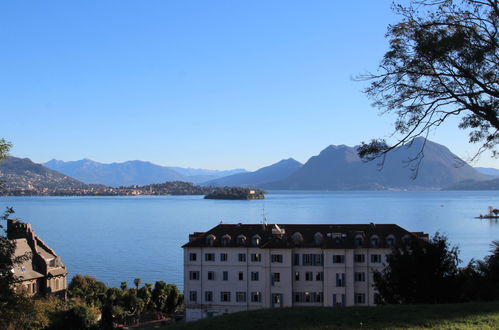 Photo 3 - Appartement de 2 chambres à Baveno avec jardin et vues sur la montagne