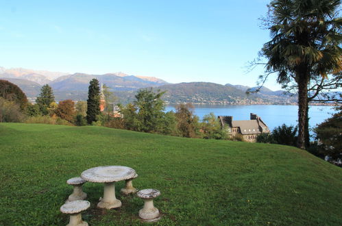 Foto 4 - Apartment mit 2 Schlafzimmern in Baveno mit garten