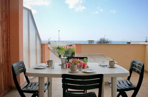 Foto 4 - Haus mit 1 Schlafzimmer in Morciano di Leuca mit garten und blick aufs meer