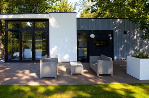 Photo 1 - Maison de 2 chambres à Velsen-Zuid avec piscine et jardin