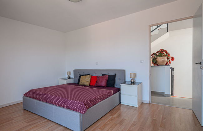 Casa de 4 quartos em Gondomar com jardim e terraço - Foto 14