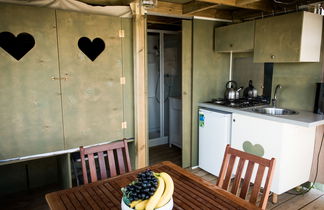 Photo 2 - Maison de 2 chambres à Zutendaal avec piscine et terrasse