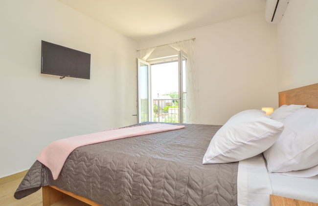 Apartamento de 4 quartos em Pakoštane com piscina e jardim - Foto 17