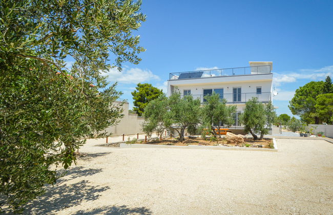Apartamento de 4 quartos em Pakoštane com piscina e jardim - Foto 10