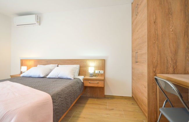 Apartamento de 4 quartos em Pakoštane com piscina e jardim - Foto 18