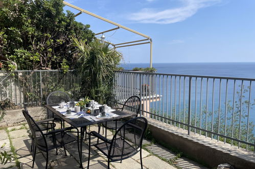 Foto 1 - Appartamento con 2 camere da letto a Varazze con terrazza e vista mare