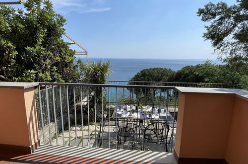 Foto 17 - Appartamento con 2 camere da letto a Varazze con terrazza e vista mare