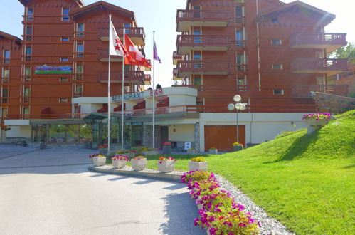 Foto 23 - Apartamento de 1 habitación en Crans-Montana con piscina y vistas a la montaña