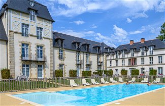 Foto 2 - Appartamento con 2 camere da letto a Baden con piscina e vista mare