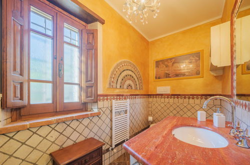 Foto 31 - Casa de 4 quartos em Camaiore com piscina privada e jardim