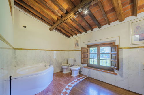 Foto 34 - Casa con 4 camere da letto a Camaiore con piscina privata e vista mare