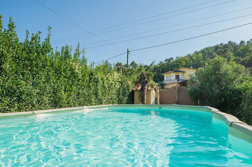 Foto 41 - Casa de 4 habitaciones en Camaiore con piscina privada y vistas al mar