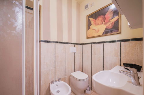 Foto 18 - Casa con 4 camere da letto a Camaiore con piscina privata e giardino