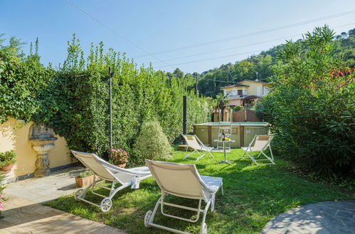 Foto 40 - Casa de 4 habitaciones en Camaiore con piscina privada y jardín