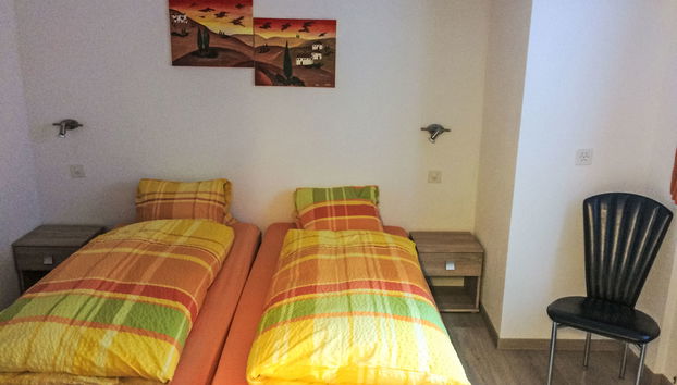 Apartamento de 2 quartos em Saas-Grund com jardim e terraço - Foto 4