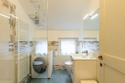 Foto 31 - Apartamento de 3 quartos em Lierna com piscina