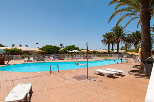 Photo 1 - Maison de 2 chambres à San Bartolomé de Tirajana avec piscine et vues à la mer