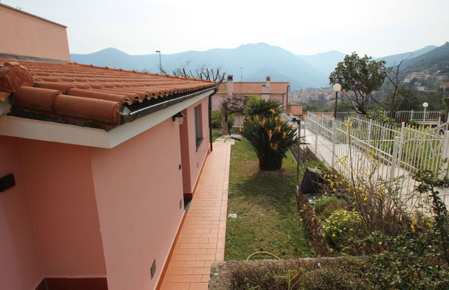 5 bedroom House in Boissano with private pool and garden - Photo 36