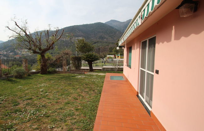 5 bedroom House in Boissano with private pool and garden - Photo 34