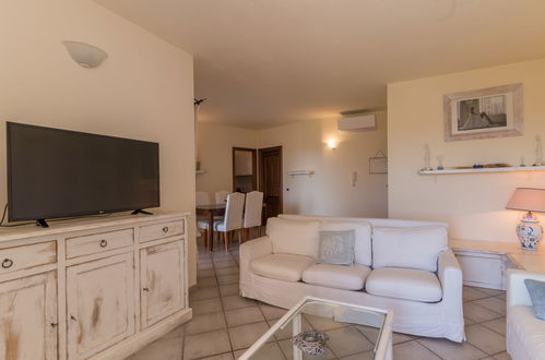 Photo 8 - 2 bedroom Apartment in Golfo Aranci with swimming pool and garden