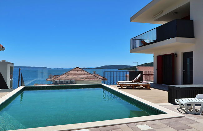 Apartamento de 3 quartos em Seget com piscina e jardim - Foto 2