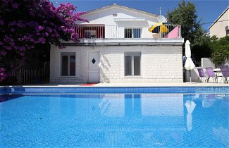 Foto 1 - Casa de 5 quartos em Seget com piscina privada e terraço