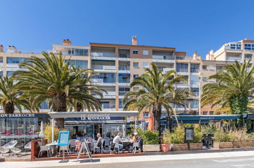 Photo 15 - Appartement de 1 chambre à Hyères avec vues à la mer