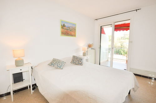 Foto 8 - Apartamento de 1 quarto em Cavalaire-sur-Mer com terraço