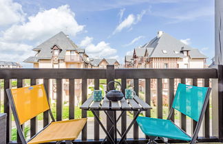 Foto 1 - Apartamento de 1 habitación en Cabourg con vistas al mar