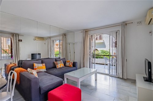 Foto 6 - Apartamento de 1 habitación en Marbella con piscina y vistas al mar
