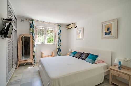 Foto 4 - Appartamento con 1 camera da letto a Marbella con piscina e vista mare