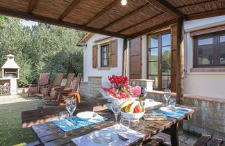 Photo 2 - Maison de 2 chambres à Riparbella avec piscine privée et jardin