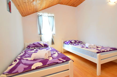 Foto 9 - Appartamento con 2 camere da letto a Sebenico con terrazza e vista mare