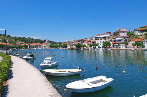 Foto 17 - Apartment mit 2 Schlafzimmern in Sibenik mit terrasse und blick aufs meer